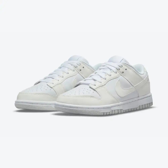 nike low dunk white